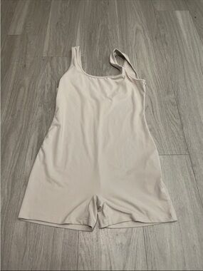 SHEIN Light Beige One-Shoulder Romper